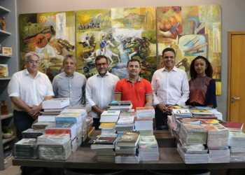 Academia doa Livros as Prefeituras de São João do Piauí e Oeiras